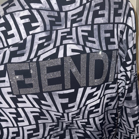 Stylish Black and White Button Down Shirt - Picture 3 of 16